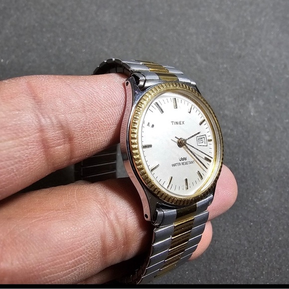 Vintage Timex Mechanical Wind Mens Watch Silver Gold Tone Date Just Working T 33 - Picture 5 of 10